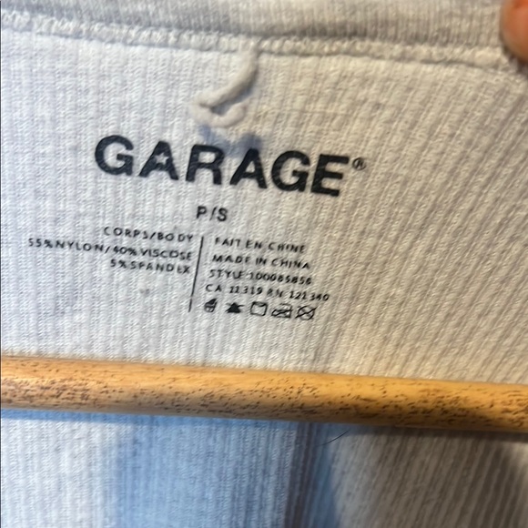 Garage Gray V-Neck Long Sleeve Crop Top - Picture 2 of 3